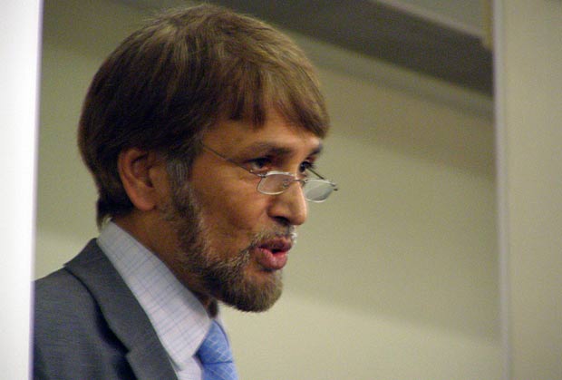 Dr Bari
